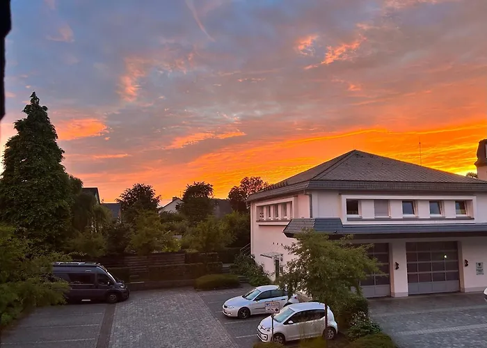 Stilvolles Mit Garten Im Ortskern Von *