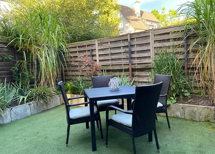 Stilvolles Mit Garten Im Ortskern Von Tatil Evi